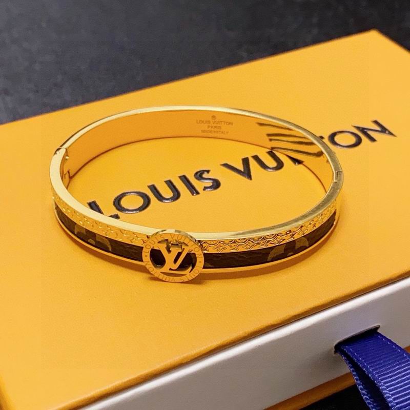 LV Bracelet 03yxs234 (4)