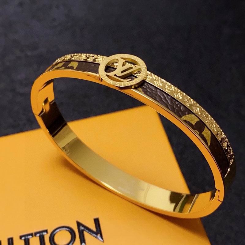 LV Bracelet 03yxs234 (5)