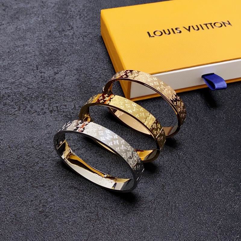 LV Bracelet 03yxs236 (9)