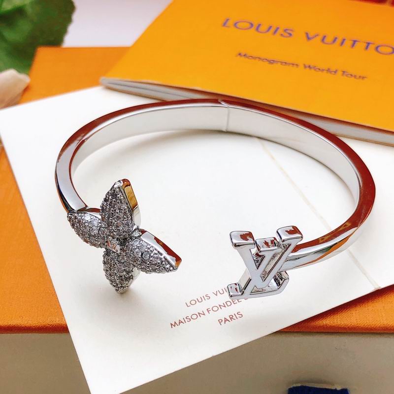 LV Bracelet 03yxs238 (3)