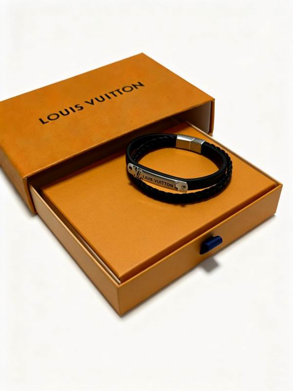 LV Bracelet 03yxs243 (5)
