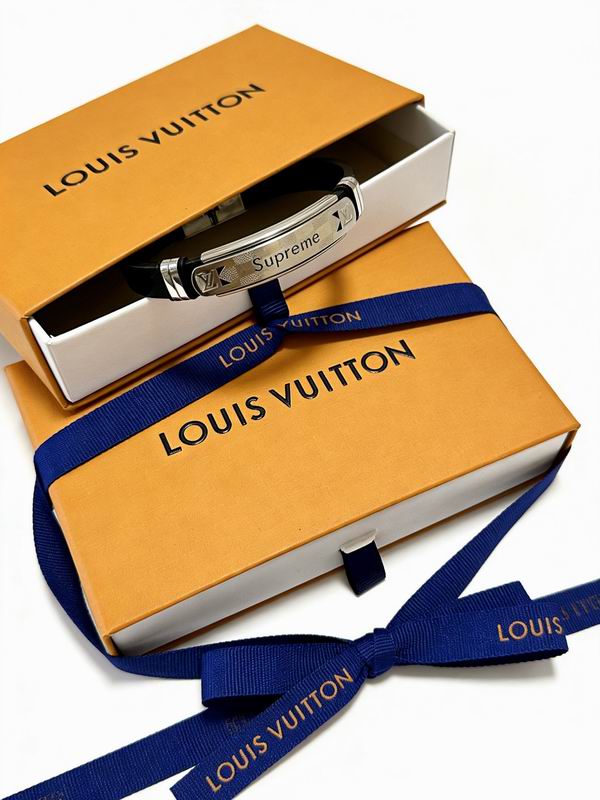 LV Bracelet 03yxs245 (3)
