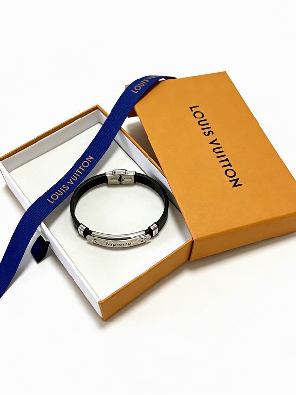 LV Bracelet 03yxs245 (5)