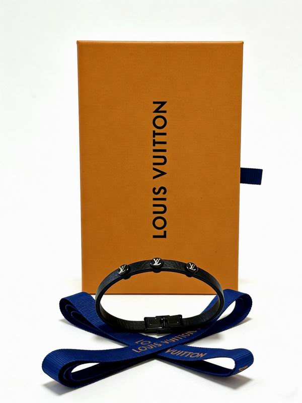 LV Bracelet 03yxs246 (4)