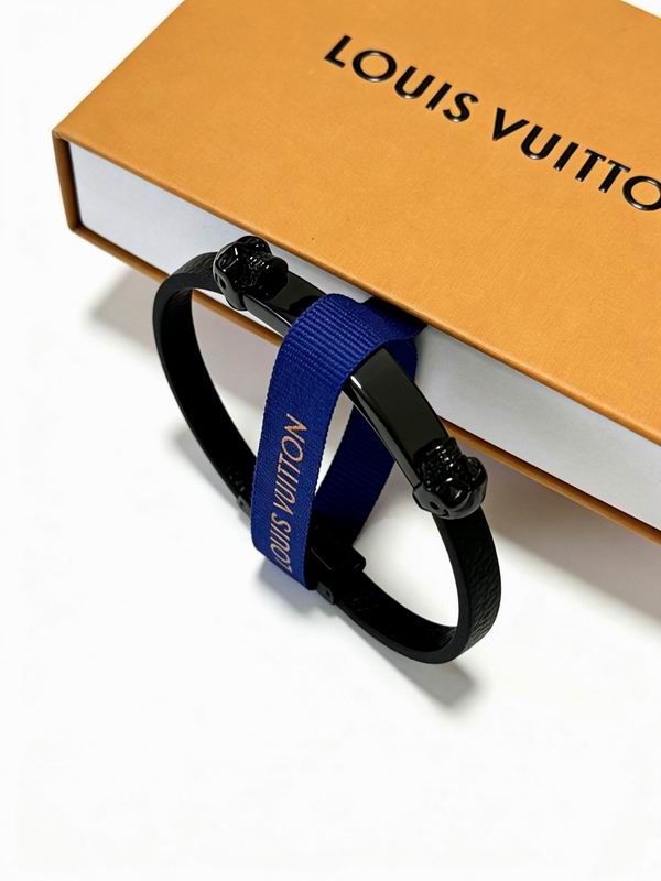 LV Bracelet 03yxs249 (2)