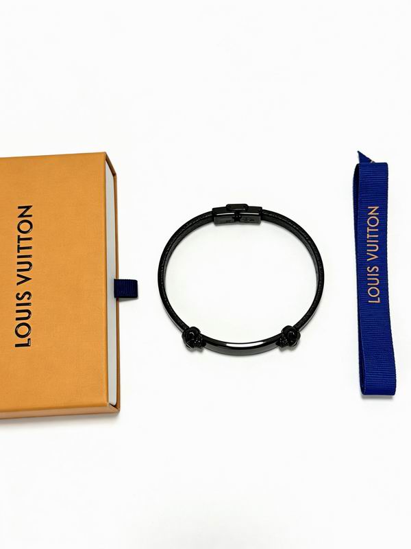 LV Bracelet 03yxs249 (5)