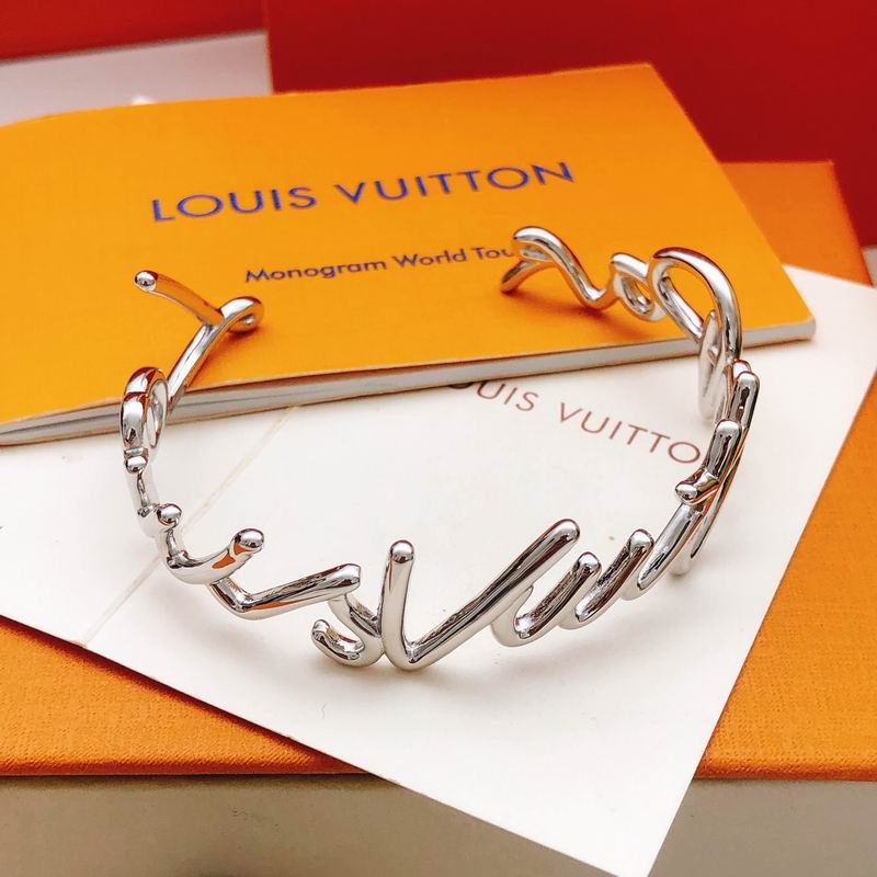 LV Bracelet 03yxs258 (11)