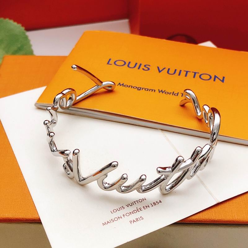 LV Bracelet 03yxs258 (9)