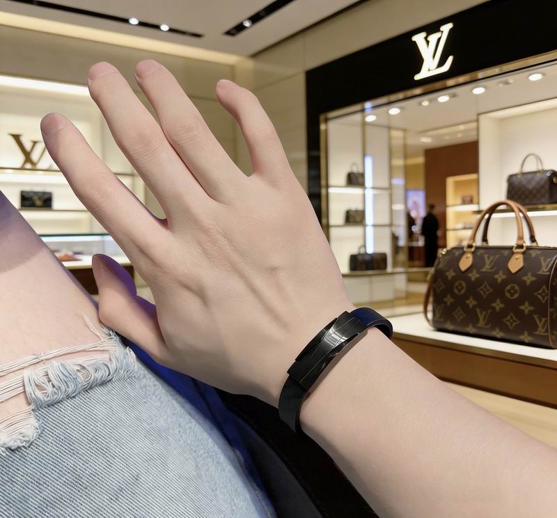 LV Bracelet 03yxs262 (6)