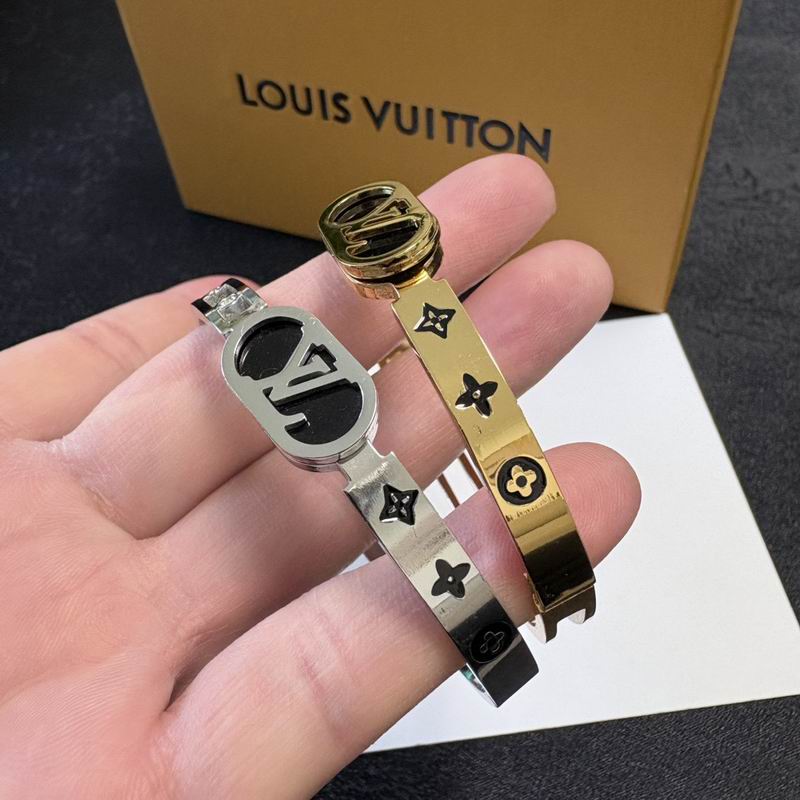LV Bracelet 03yxs266 (6)