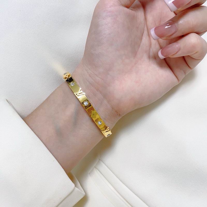 LV Bracelet 03yxs267 (3)