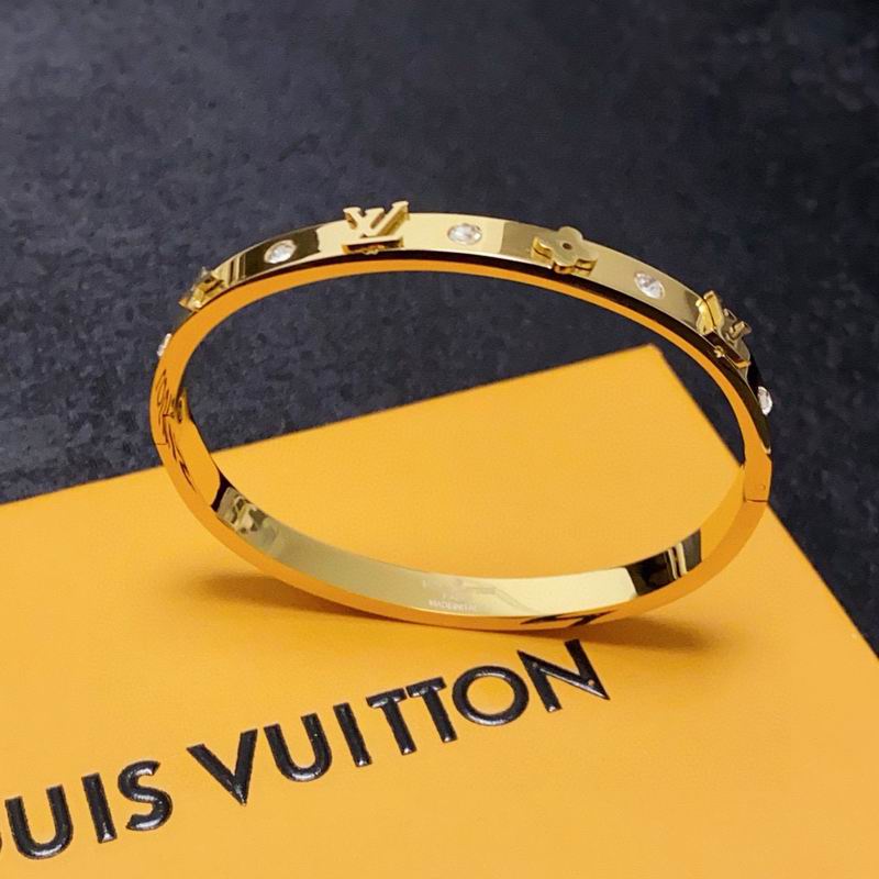 LV Bracelet 03yxs267 (5)