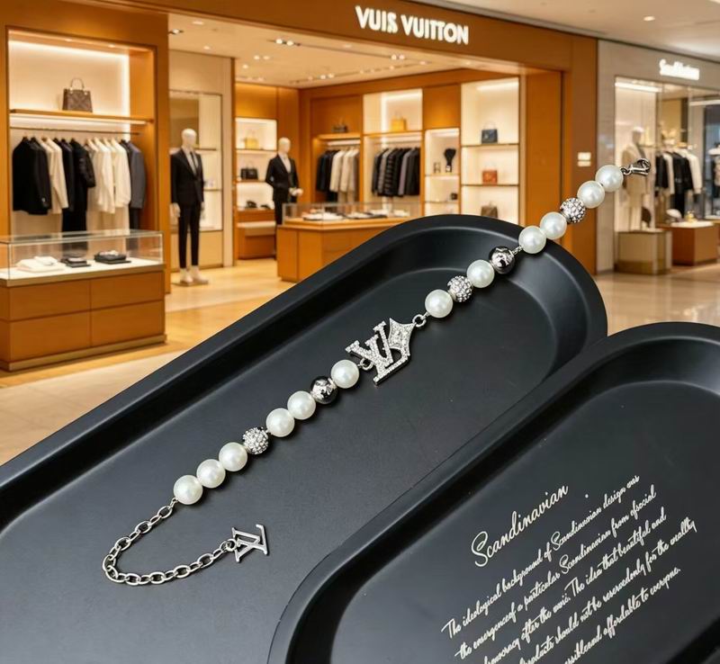 LV Bracelet 03yxs268 (2)