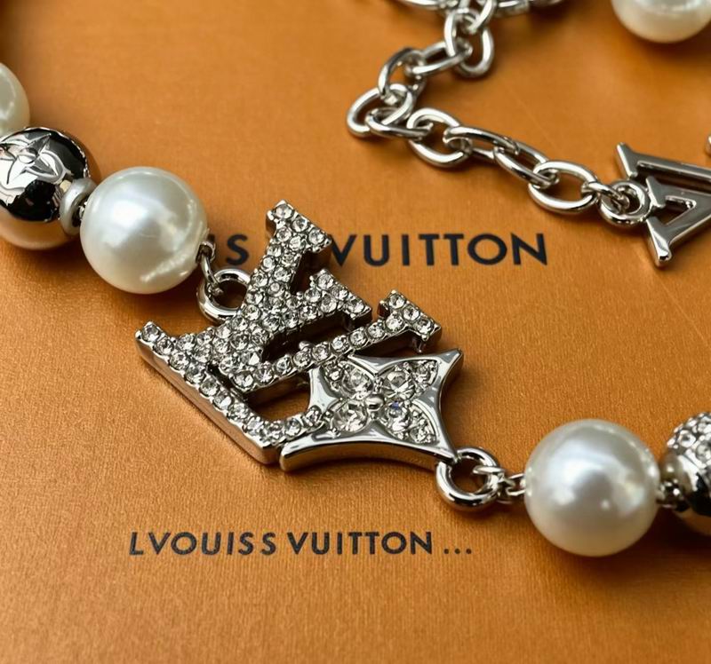 LV Bracelet 03yxs268 (4)