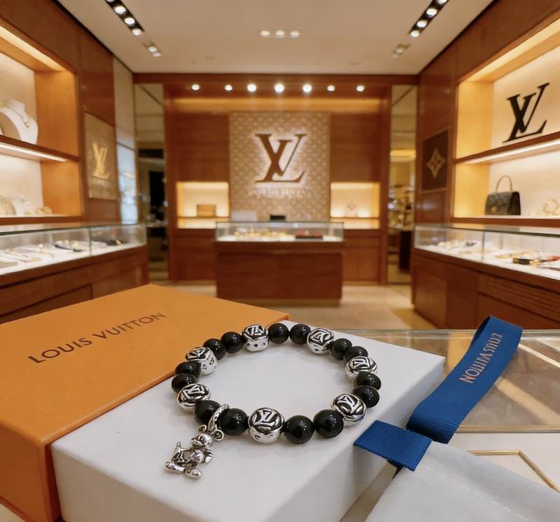 LV Bracelet 03yxs27 (2)