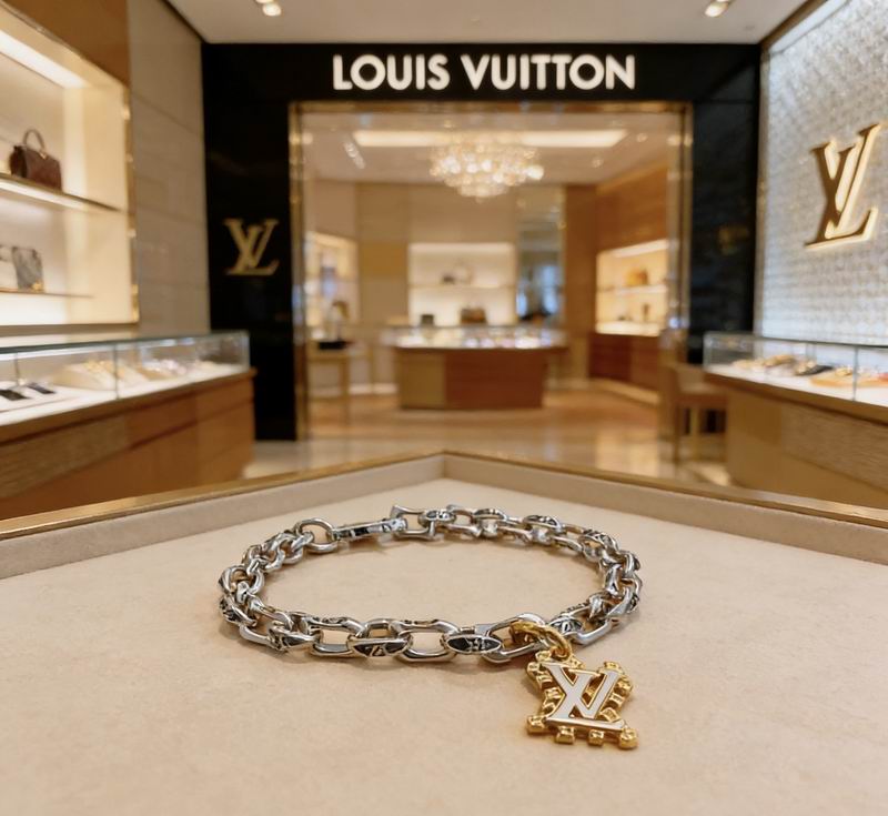 LV Bracelet 03yxs270 (4)