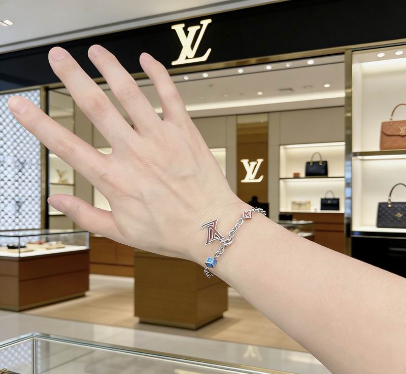 LV Bracelet 03yxs271 (3)