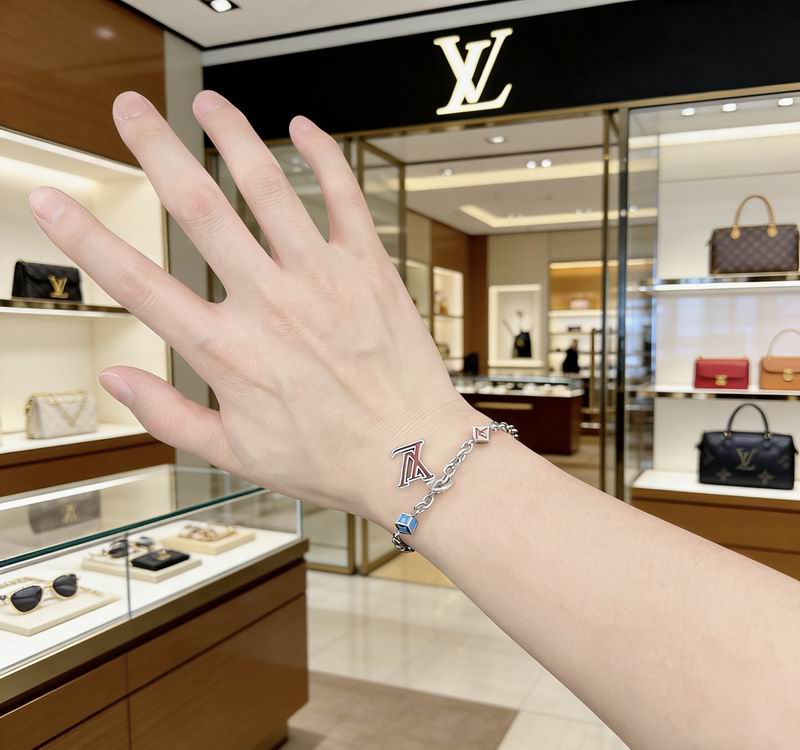 LV Bracelet 03yxs271 (5)