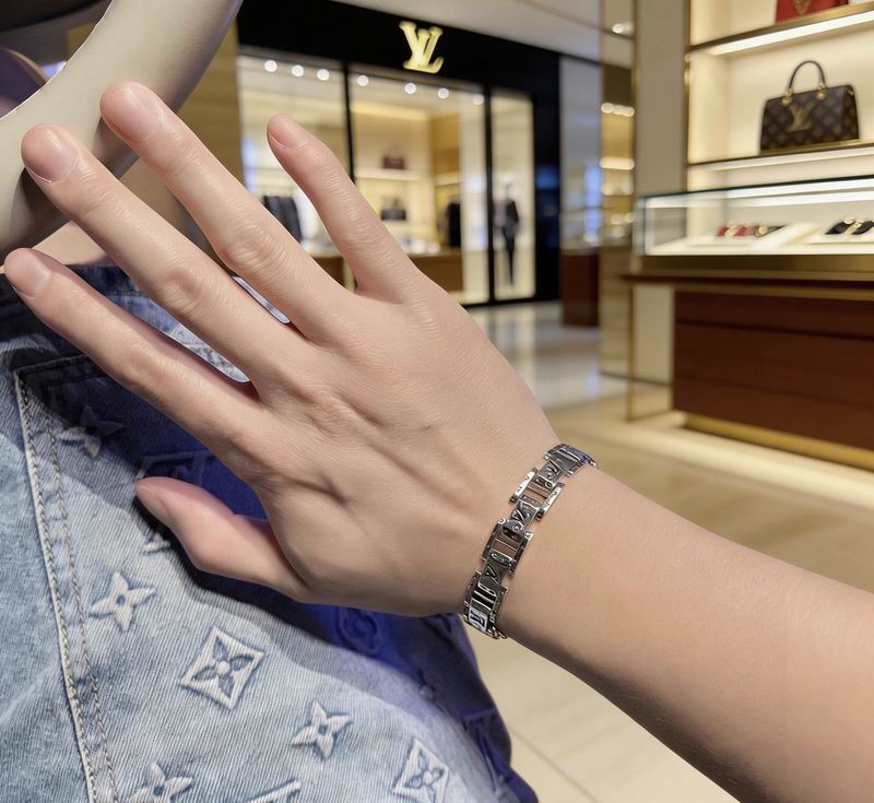 LV Bracelet 03yxs272 (3)