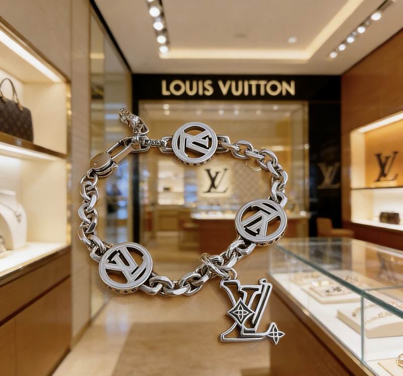 LV Bracelet 03yxs278 (1)