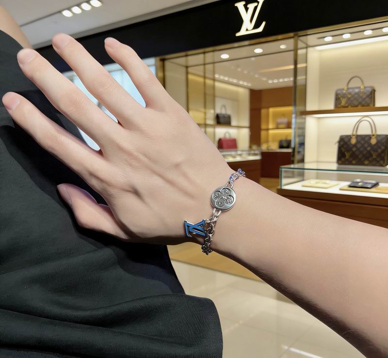 LV Bracelet 03yxs279 (3)