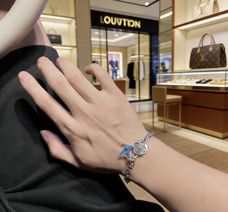 LV Bracelet 03yxs279 (5)