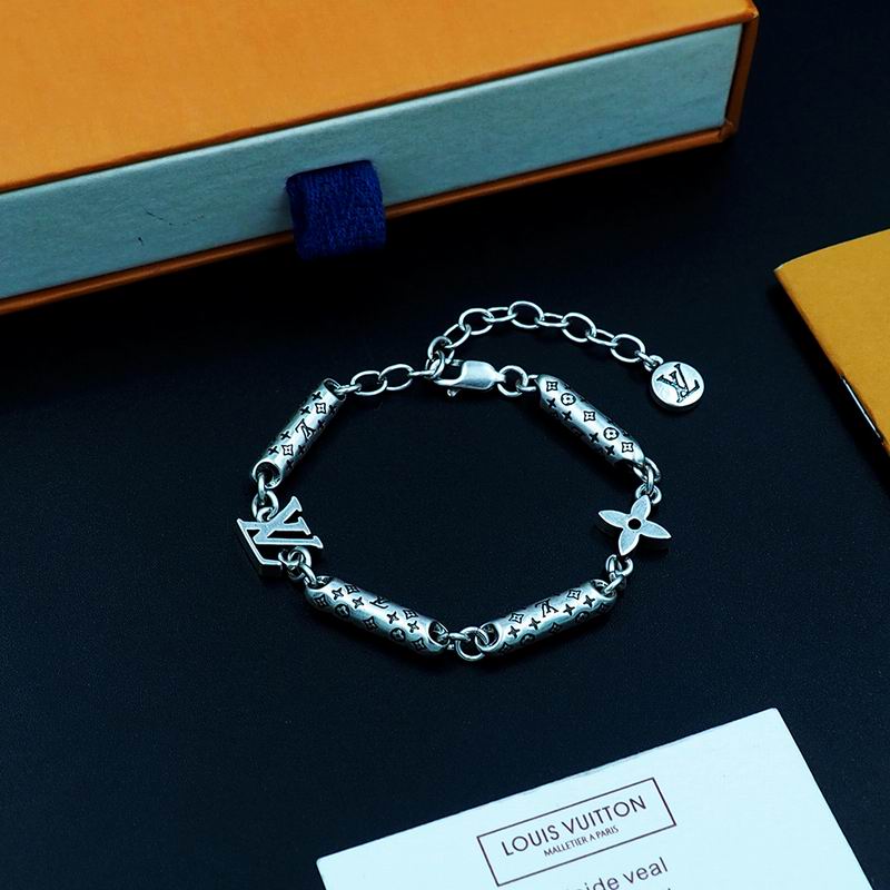 LV Bracelet 03yxs280 (10)