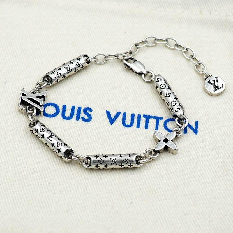 LV Bracelet 03yxs280 (6)