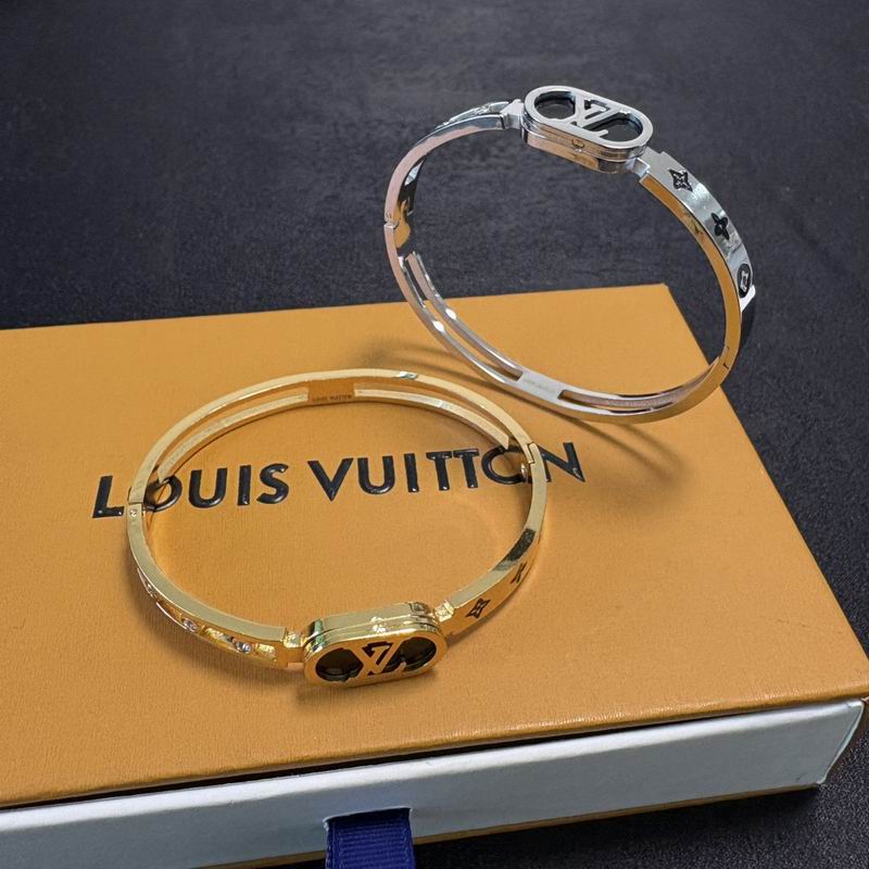 LV Bracelet 03yxs284 (5)