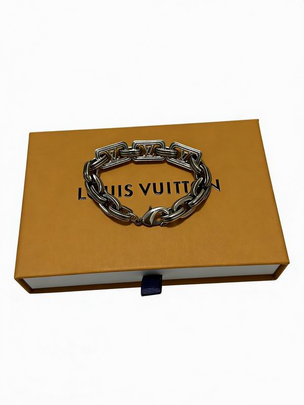 LV Bracelet 03yxs288 (2)