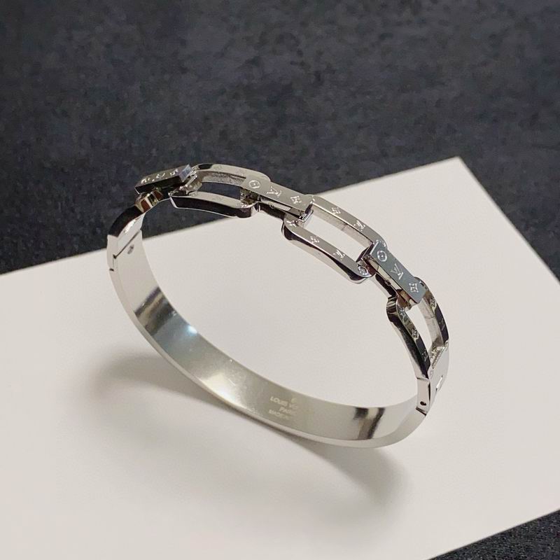 LV Bracelet 03yxs293 (4)