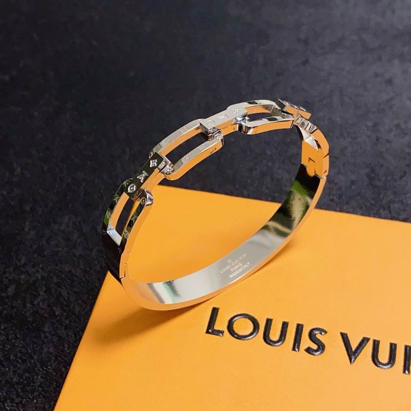 LV Bracelet 03yxs293 (5)
