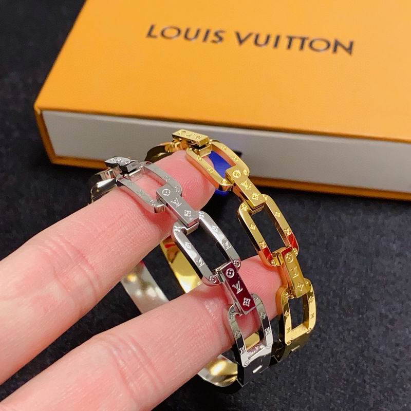 LV Bracelet 03yxs293 (9)