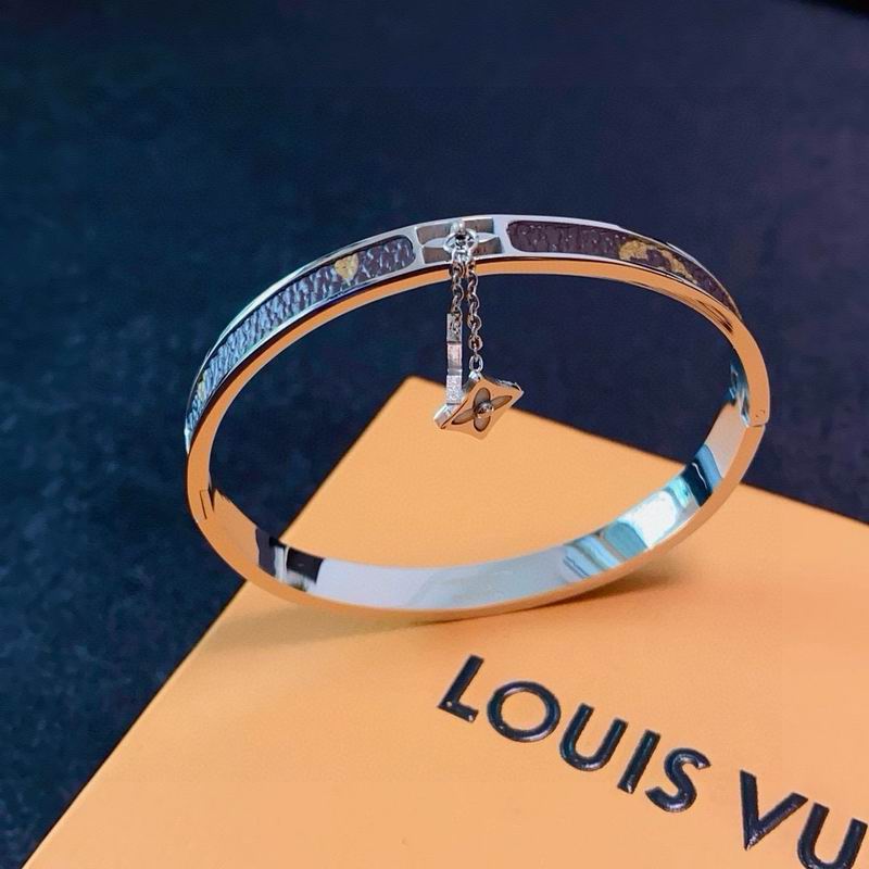 LV Bracelet 03yxs294 (4)
