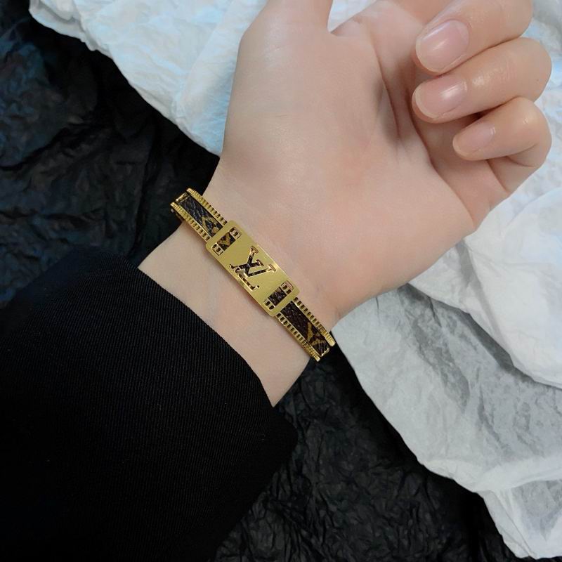 LV Bracelet 03yxs295 (9)