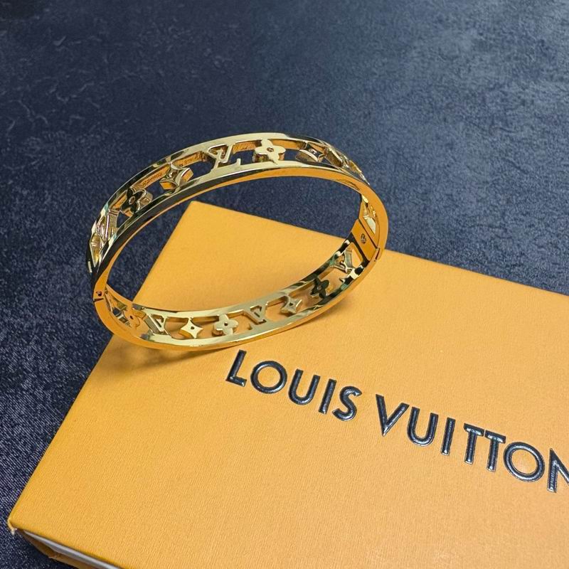 LV Bracelet 03yxs296 (5)