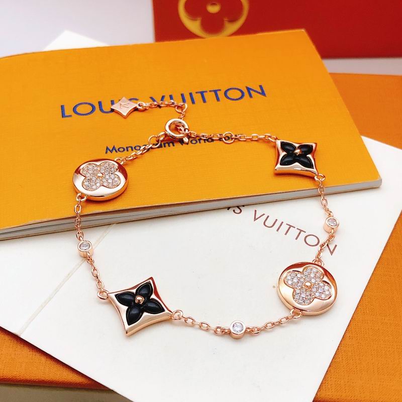 LV Bracelet 03yxs300 (13)