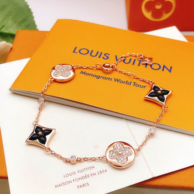 LV Bracelet 03yxs300 (16)