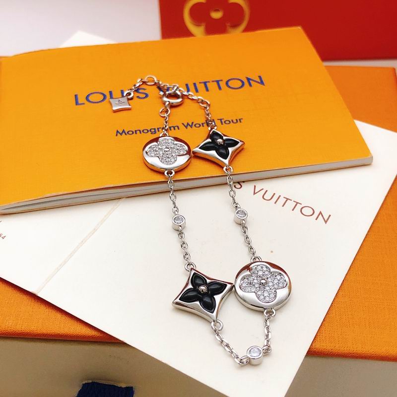LV Bracelet 03yxs300 (8)