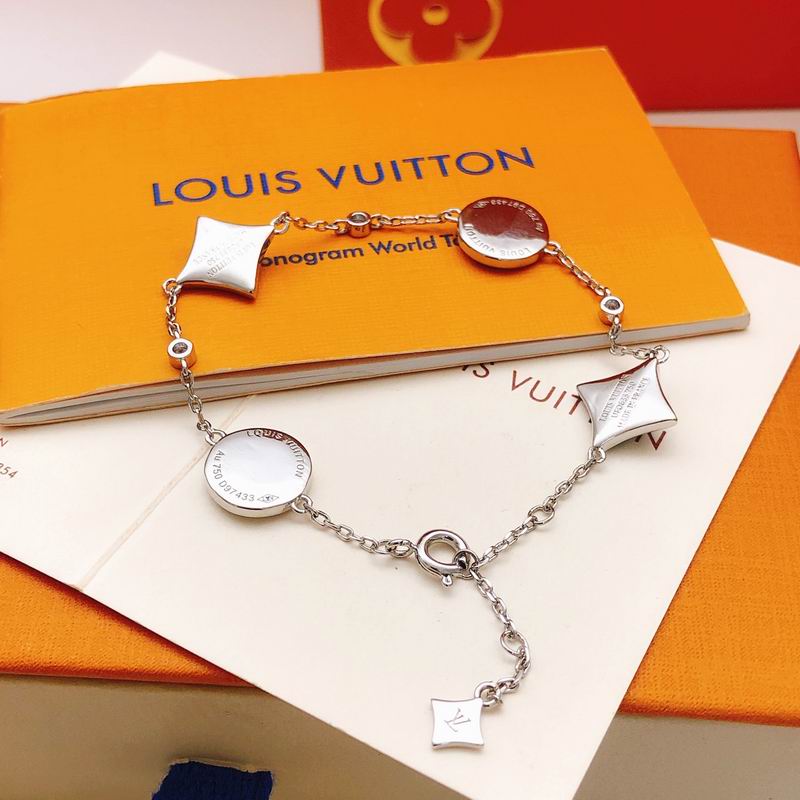 LV Bracelet 03yxs300 (9)