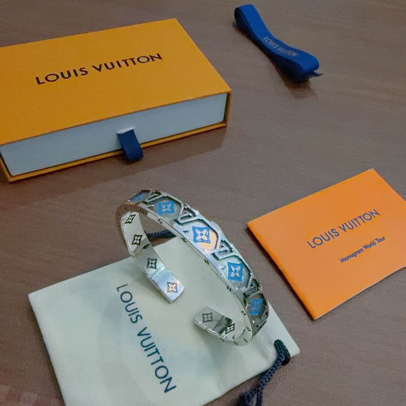 LV Bracelet 03yxs304 (11)