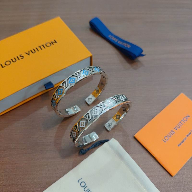 LV Bracelet 03yxs304 (4)
