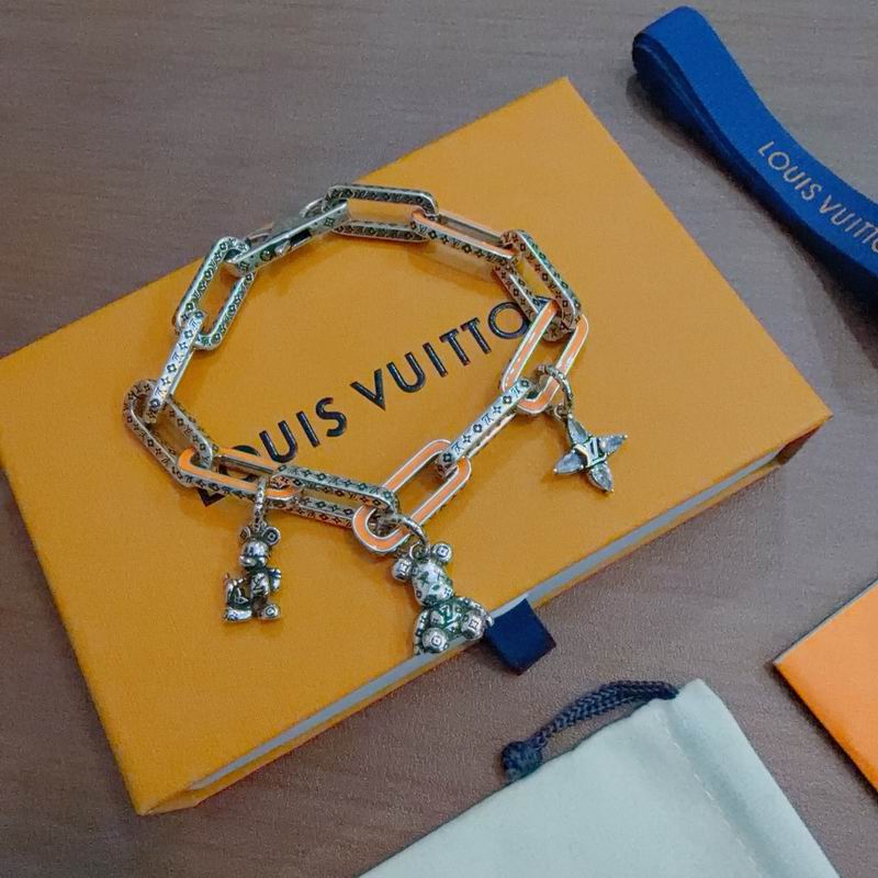 LV Bracelet 03yxs305 (5)