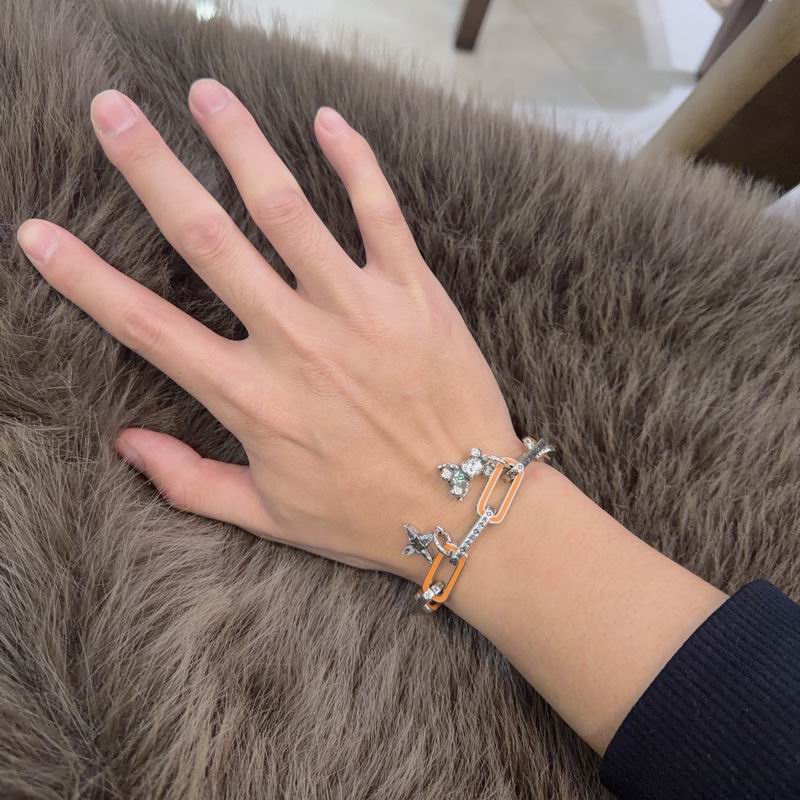 LV Bracelet 03yxs305 (7)