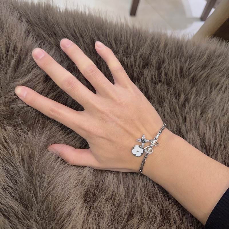 LV Bracelet 03yxs306 (7)