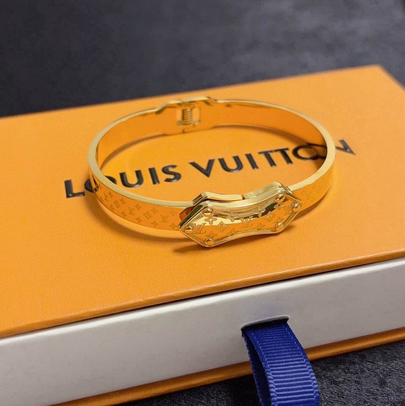 LV Bracelet 03yxs309 (3)