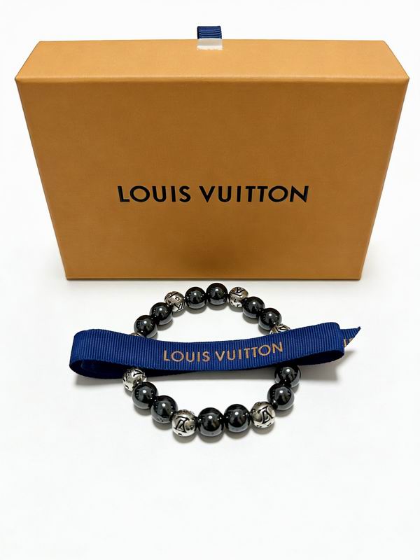 LV Bracelet 03yxs31 (2)
