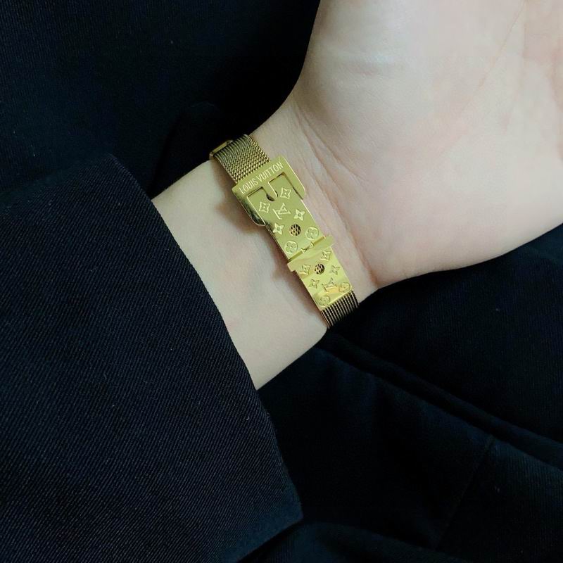 LV Bracelet 03yxs311 (3)