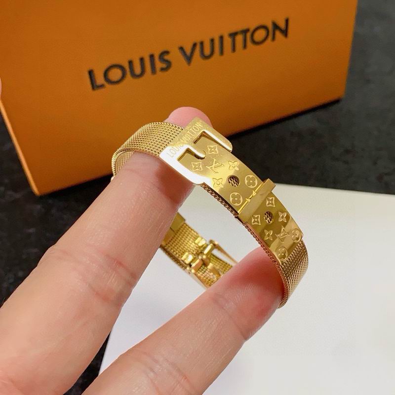 LV Bracelet 03yxs311 (8)