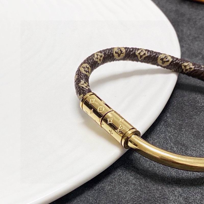 LV Bracelet 03yxs312 (4)